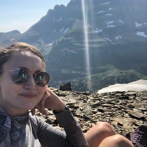 Meet your Posher, Natalie